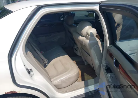 2002 Cadillac Deville Standard z USA, uszkodzony, nr VIN 1G6KD54Y32U119153